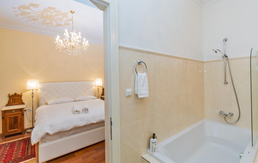 Luxury Seafront Apartment Banje Dubrovnik Eksteriør billede