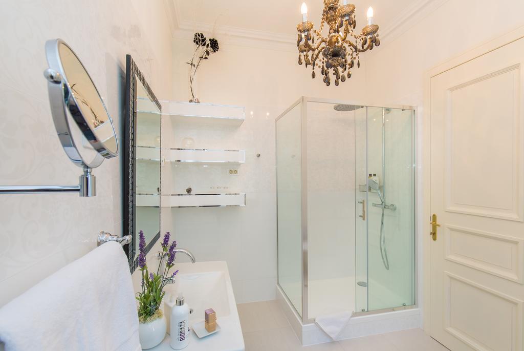 Luxury Seafront Apartment Banje Dubrovnik Eksteriør billede