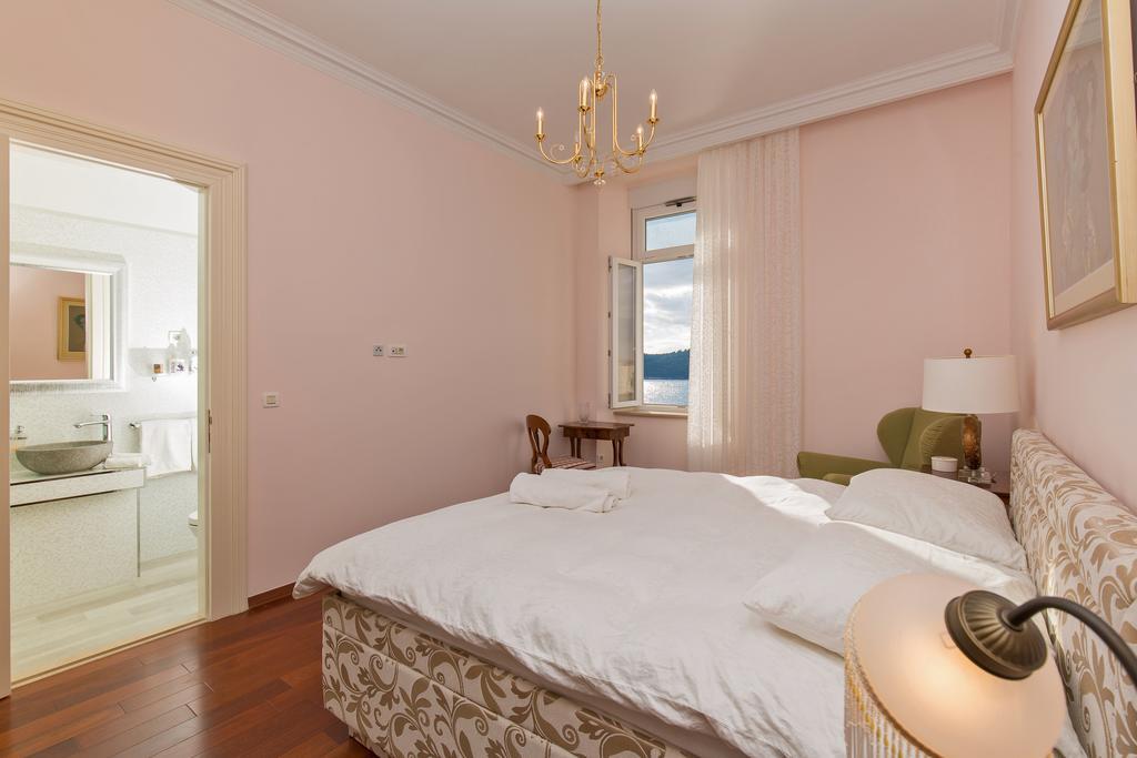 Luxury Seafront Apartment Banje Dubrovnik Eksteriør billede