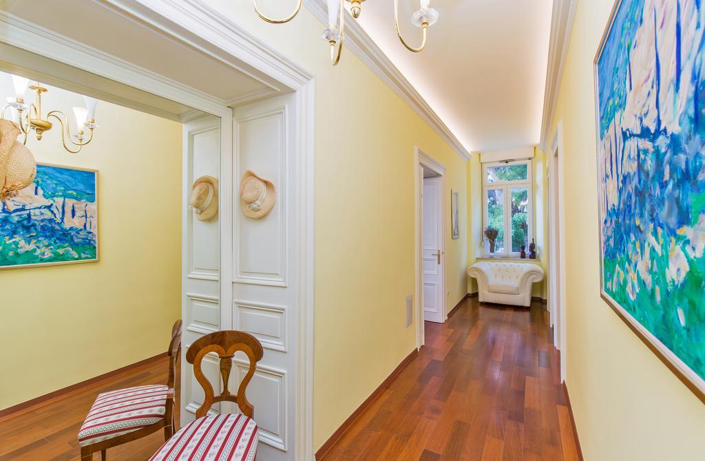 Luxury Seafront Apartment Banje Dubrovnik Eksteriør billede